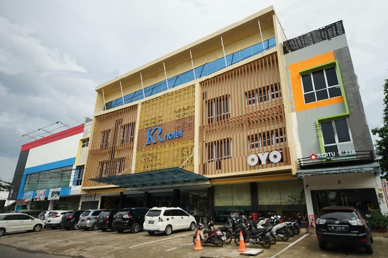 Oyo 344 Kr Hotel Palembang Exterior photo